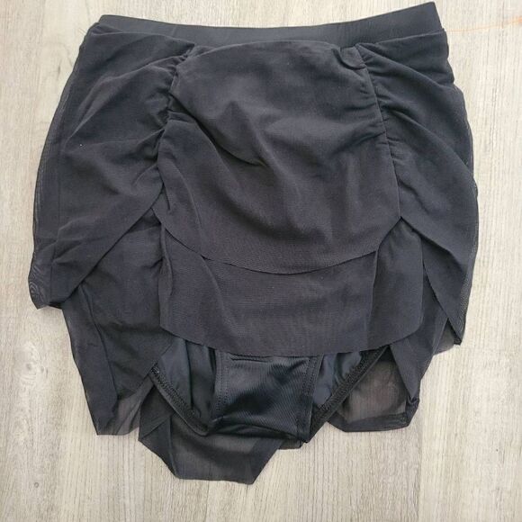 Weissman black dance bottoms NWOT size child intermediate - Picture 1 of 5